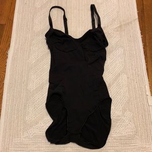 SKIMS SCULPTING BODYSUIT W. SNAPS